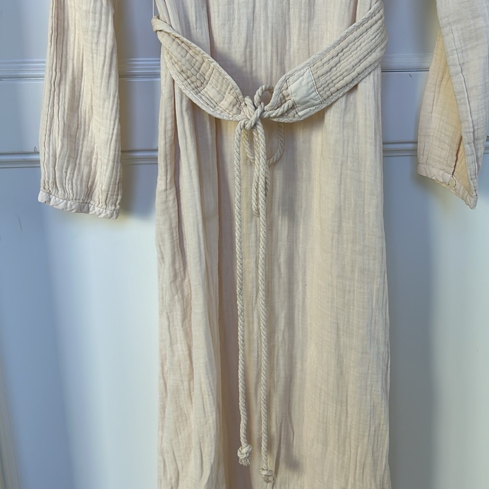 XIRENA Faith Henley Button Down Belted Dress in Oat Cream Color Size Small - Picture 5 of 16